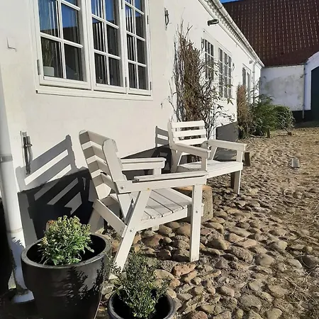 Mini-lejlighed Med Kokken - Deler Bad Og Toilet Med Nabolejlighed 2 公寓 Asperup